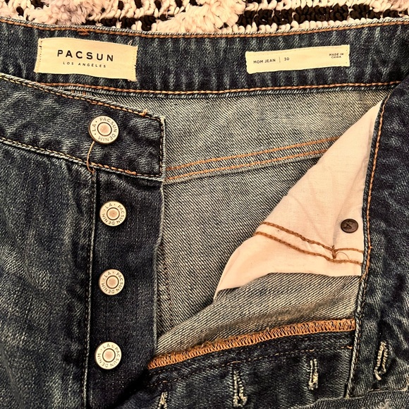 PACSUN MOM JEANS - Picture 3 of 6